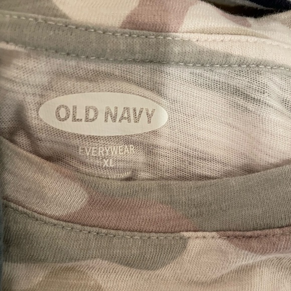 Womens tops and t-shirt dress all size XL. - Picture 5 of 6